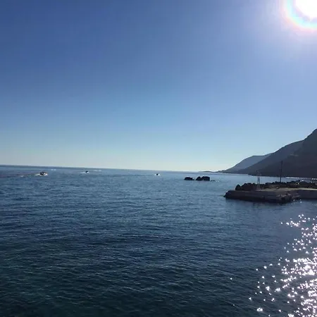 Eleana 2* Agios Ioannis (Thessaly)