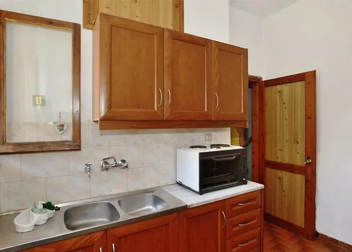 Eleana Agios Ioannis (Thessaly)