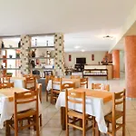 Eleana Hotel 2*