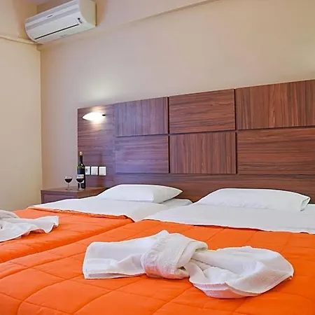 Eleana Hotel 2*