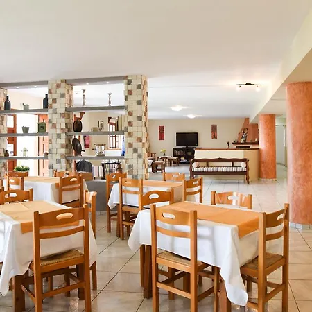 Eleana Hotel 2*